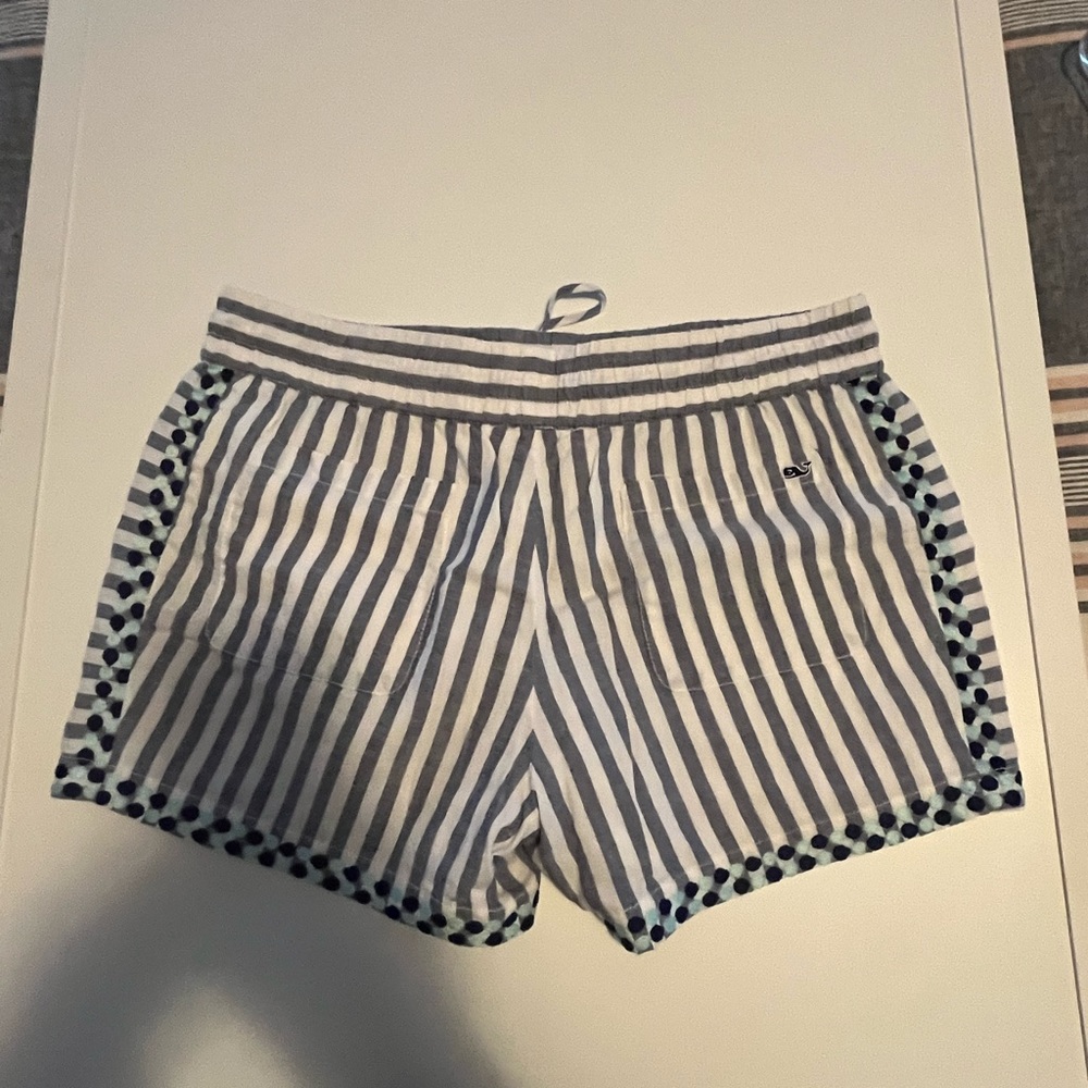 VINEYARD VINES | Med | EMBROIDERED DOTS! - Picture 13 of 13